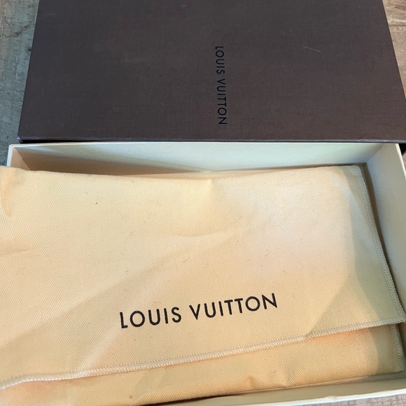 ❤️👛⭐️Louis Vuitton zippy wallet excellent conditioning w box - Picture 3 of 8